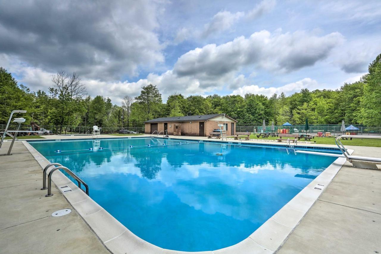 North Arrowhead Lake Cabin With Deck, Pets Welcome! Pocono Lake Buitenkant foto